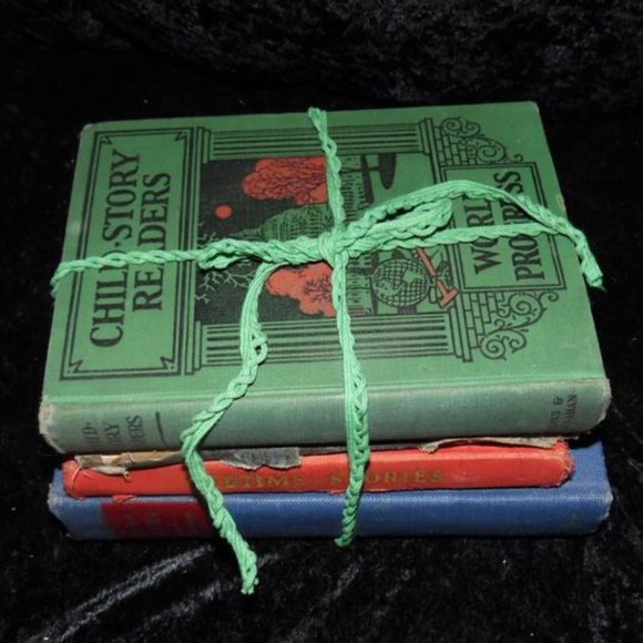 LAST MARKDOWN. Nice lot of old school books - Picture 7 of 7